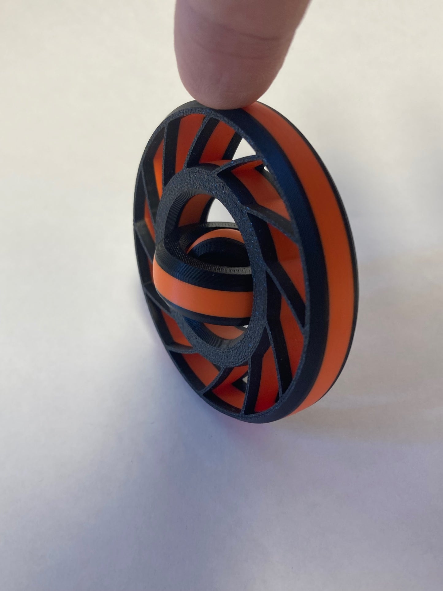 Fan Blades Spinner (Two Colors)